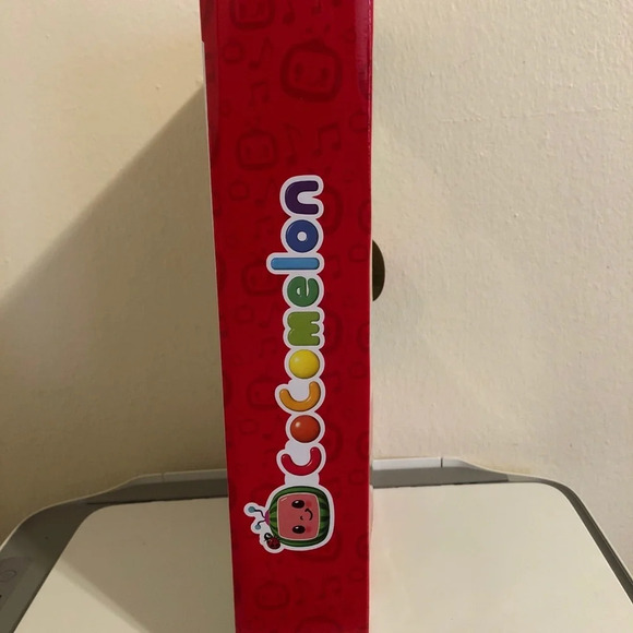 CocoMelon Sing and Learn Laptop - Picture 6 of 6